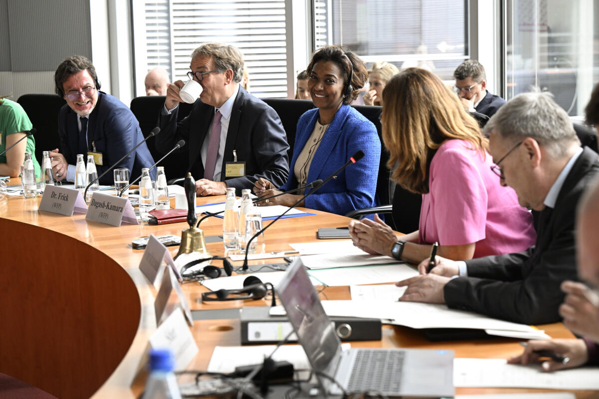  Mechthild Heil, CDU/CSU, MdB Vorsitzende des Ausschuss für Menschenrechte und humanitäre Hilfe im Gespräch mit Gespräch mit Rania Dagash-Kamara, WFP Assistant Executive Director, und Bertrand Bainvel, UNICEF Representative to the European Union Institutions and Director of UNICEF Partnerships Office