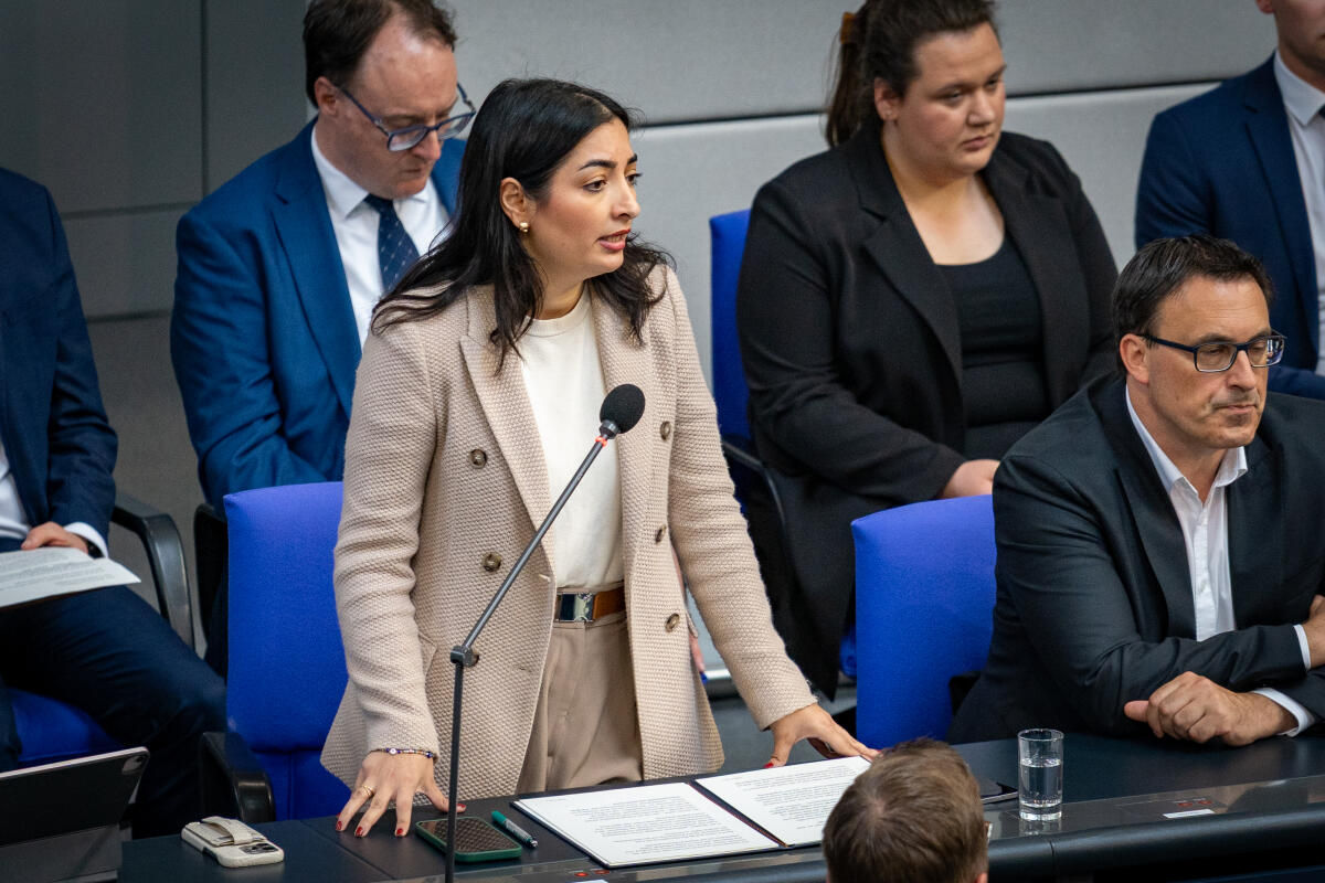 Bundesministerin für wirtschaftliche Zusammenarbeit und Entwicklung, Reem Alabli-Radovan im Bundestag bei der Befragung der Bundesregierung, Berlin, 04.06.2025. Alabali-Radovan, Reem Bundesministerin für wirtschaftliche Zusammenarbeit und Entwicklung, Reem Alabli-Radovan im Bundestag bei der Befragung der Bundesregierung, Berlin, 04.06.2025.