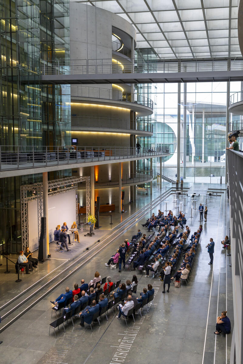 Ausstellungseröffnung „75 Jahre Technisches Hilfswerk“ (THW): Hier Überblick über die Veranstaltung. Ausstellungseröffnung „75 Jahre Technisches Hilfswerk“ (THW): Hier Überblick über die Veranstaltung.