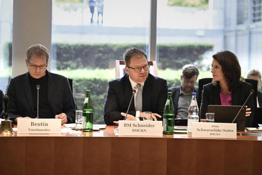 Schneider, Carsten; Beutin, Lorenz Gösta Platz der Republik