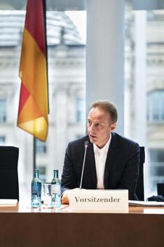 Macit Karaahmetoglu Paul-Löbe-Haus, Sitzungssaal