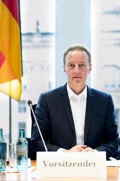 Macit Karaahmetoglu Paul-Löbe-Haus, Sitzungssaal
