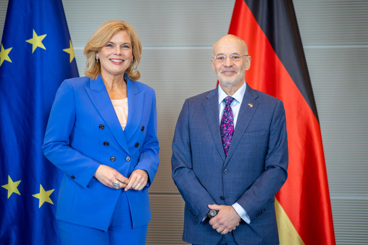 Bundestagspräsidentin Julia Klöckner (l), CDU/CSU, MdB, empfängt den Geschäftsträger a. i. der US-Botschaft, Alan Meltzer (r), zu einem Gespräch. Klöckner, Julia Bundestagspräsidentin Julia Klöckner (l), CDU/CSU, MdB, empfängt den Geschäftsträger a. i. der US-Botschaft, Alan Meltzer (r), zu einem Gespräch.