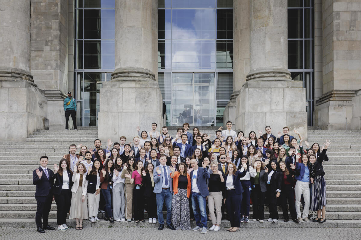 Gruppenfoto der Stipendiatinnen und Stipendiaten 2025 des Internationalen Parlaments-Stipendiums (IPS). Gruppenfoto der Stipendiatinnen und Stipendiaten 2025 des Internationalen Parlaments-Stipendiums (IPS).