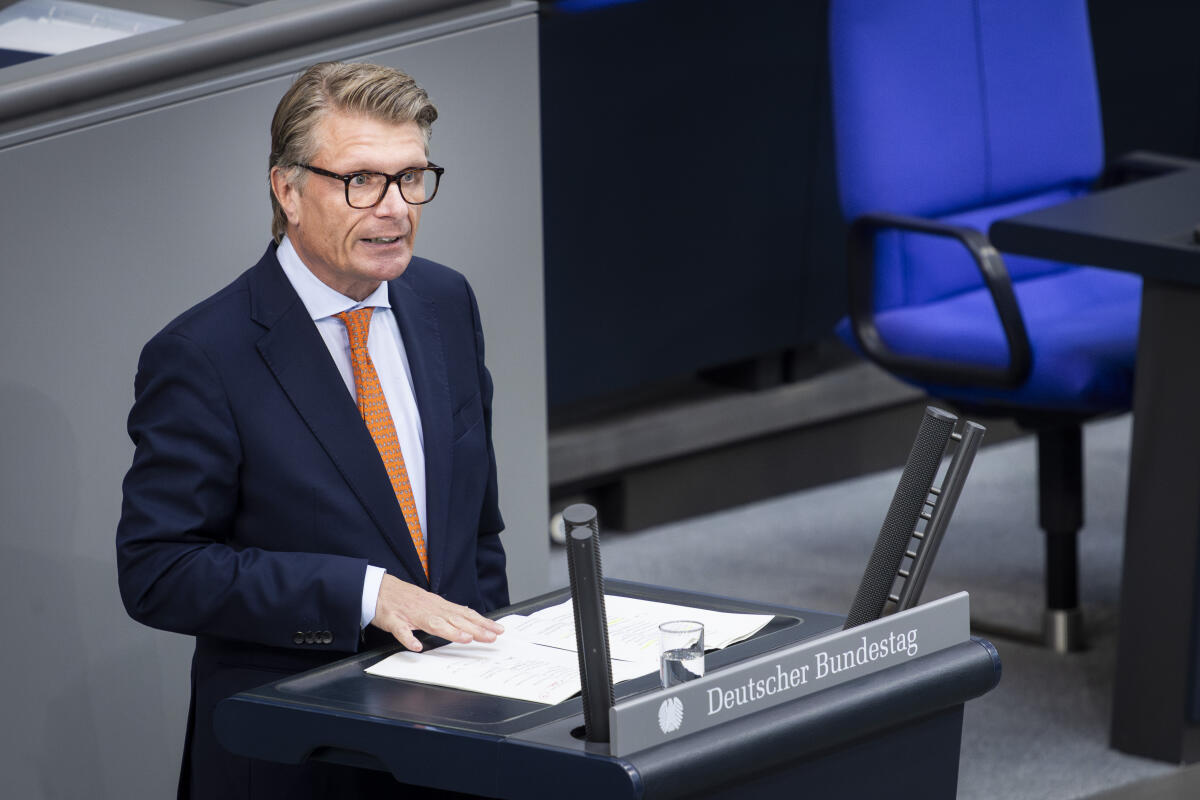 Thomas Bareiß, CDU/DSU, MdB, hält eine Rede zum Einzelplan 09 (Wirtschaft und Energie) im Plenum.in Berlin, 08.07.2025. Bareiß, Thomas Thomas Bareiß, CDU/DSU, MdB, hält eine Rede zum Einzelplan 09 (Wirtschaft und Energie) im Plenum.in Berlin, 08.07.2025.