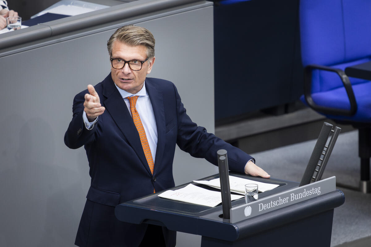 Thomas Bareiß, CDU/DSU, MdB, hält eine Rede zum Einzelplan 09 (Wirtschaft und Energie) im Plenum.in Berlin, 08.07.2025. Bareiß, Thomas Thomas Bareiß, CDU/DSU, MdB, hält eine Rede zum Einzelplan 09 (Wirtschaft und Energie) im Plenum.in Berlin, 08.07.2025.