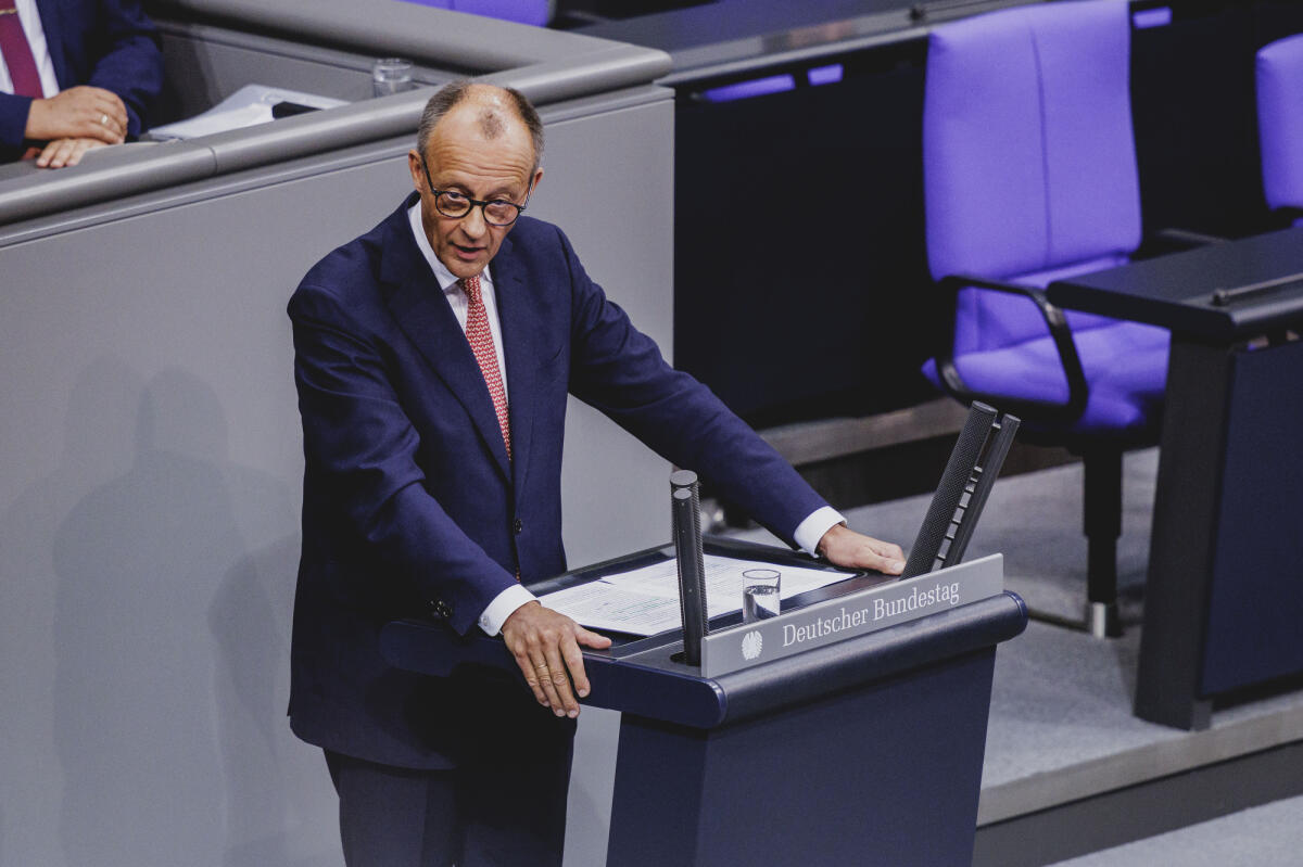 Friedrich Merz (CDU), Bundeskanzler, aufgenommen im Rahmen der Generaldebatte zum Haushalt 2025 im Deutschen Bundestag in Berlin, 09.07.2025. Merz, Friedrich Friedrich Merz (CDU), Bundeskanzler, aufgenommen im Rahmen der Generaldebatte zum Haushalt 2025 im Deutschen Bundestag in Berlin, 09.07.2025.