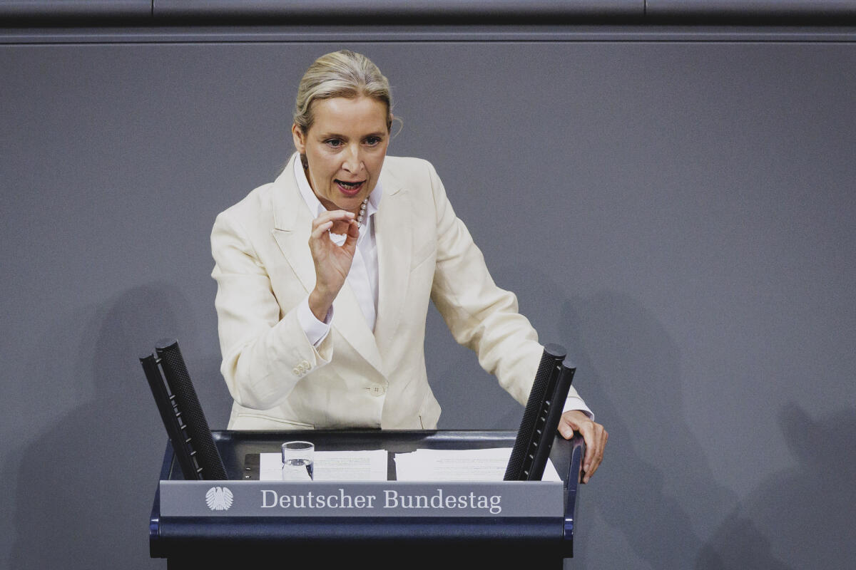 Die AfD-Fraktionsvorsitzende Dr. Alice Weidel hat die Generalaussprache zum Entwurf des Bundeshaushalts 2025 am Mittwoch, 9. Juli 2025 eröffnet. Weidel, Alice Die AfD-Fraktionsvorsitzende Dr. Alice Weidel hat die Generalaussprache zum Entwurf des Bundeshaushalts 2025 am Mittwoch, 9. Juli 2025 eröffnet.