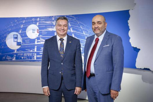 Nouripour, Omid Deutscher Dom, Innenansicht