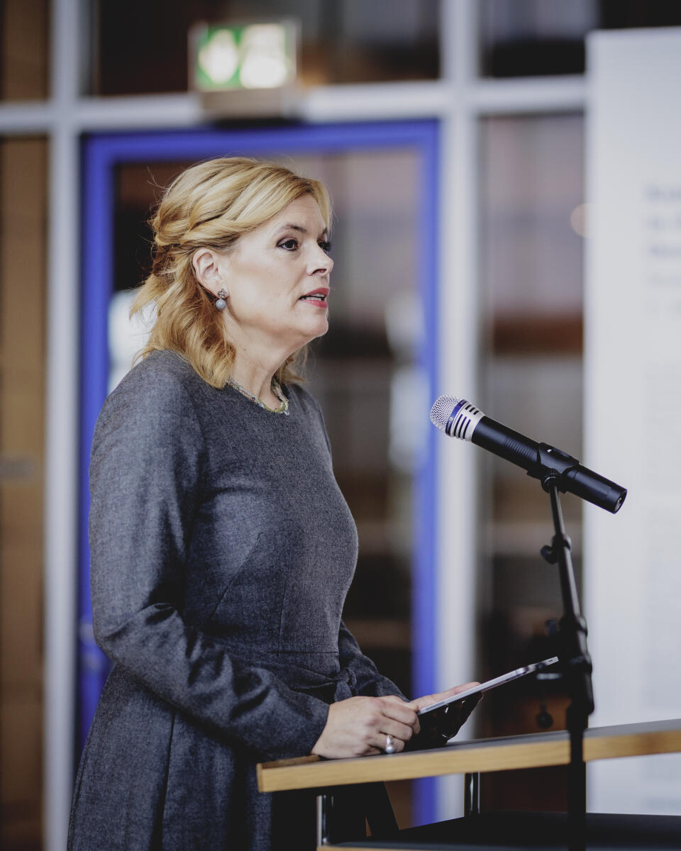 Klöckner, Julia Bundestagspräsidentin Julia Klöckner, CDU/CSU, MdB, eröffnet eine Ausstellung mit Werken israelischer Künstler aus der Kunstsammlung des Deutschen Bundestages in der Abgeordnetenlobby im Reichstagsgebäude