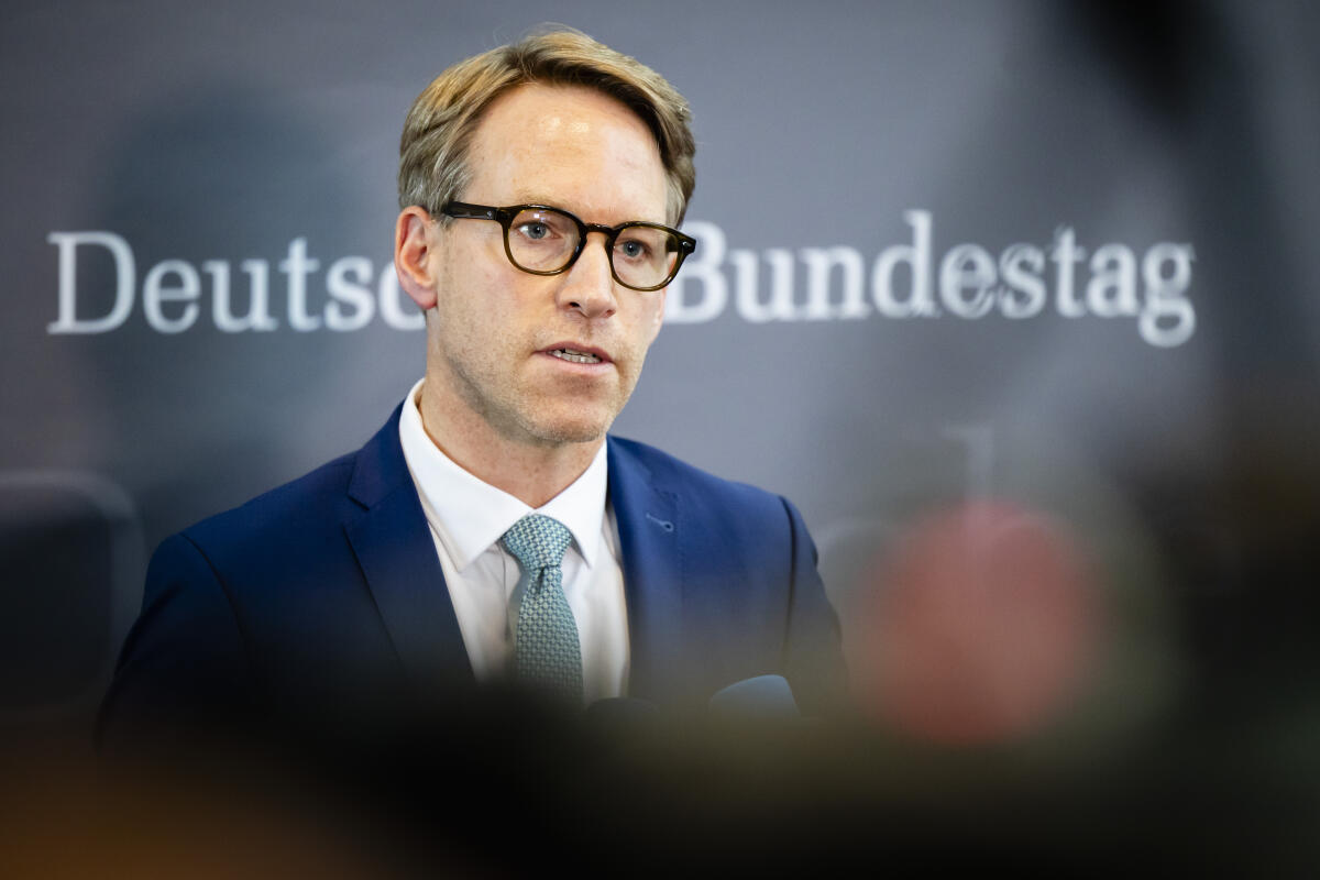 Henrichmann, Marc Öffentliche Anhörung der Präsidentin und der Präsidenten der Nachrichtendienste des Bundes vor dem Parlamentarischen Kontrollgremium. Hier Pressestatement des Vorsitzenden des Parlamentarischen Kontrollgremiums, Marc Henrichmann, CDU/CSU, MdB