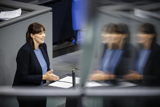 Seitz, Nora Reichstagsgebäude, Plenarsaal