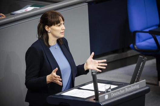 Seitz, Nora Reichstagsgebäude, Plenarsaal