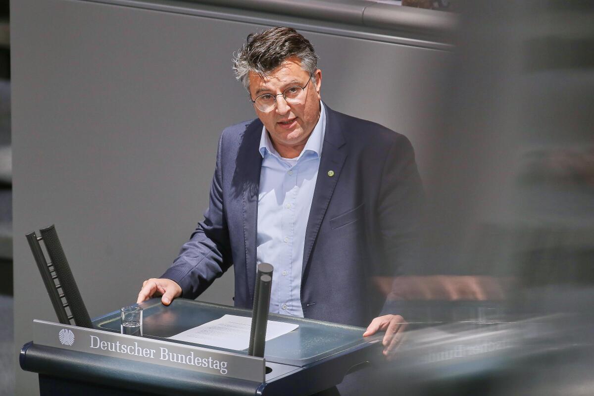 Mijatovic, Boris Boris Mijatović, Bündnis 90/Die Grünen, MdB, hält eine Rede zum TOP 33 "80 Jahre Vereinte Nationen" im Plenum