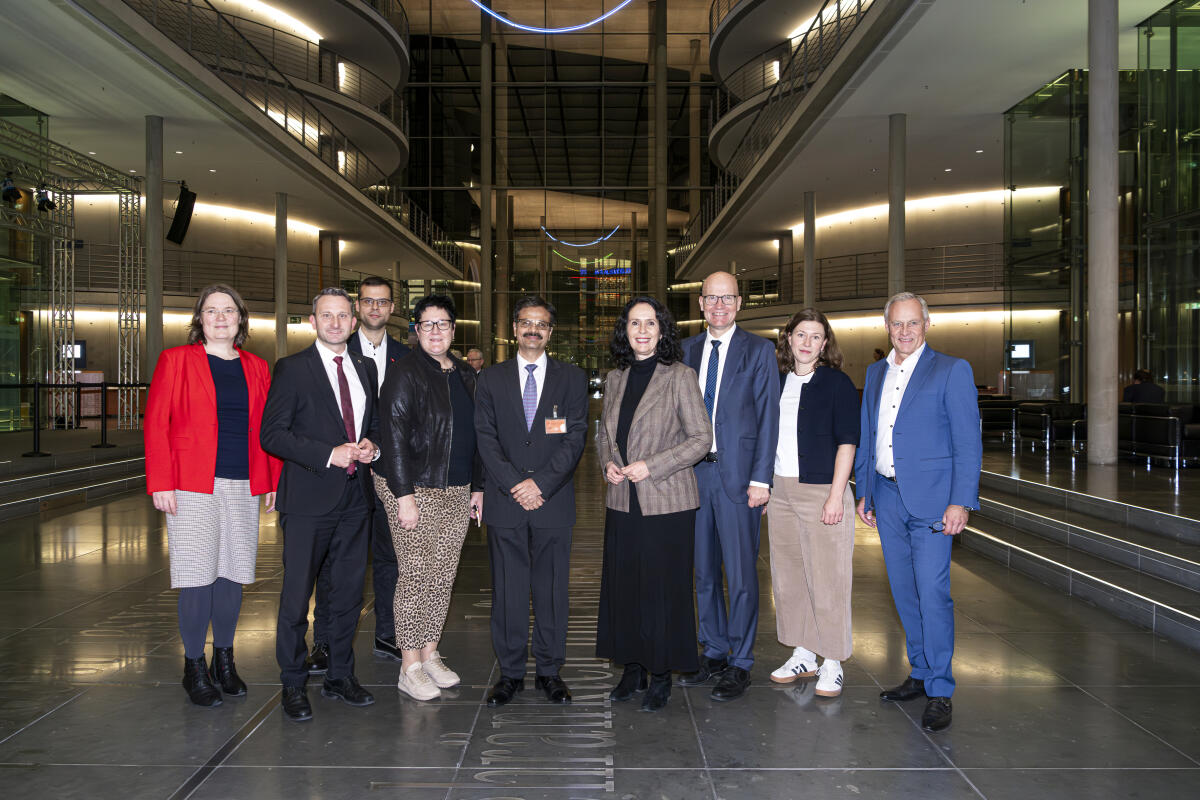 Elisabeth Winkelmeier-Becker; Surya Deva Surya Deva, UN-Sonderberichterstatter für das Recht auf Entwicklung mit Mitgliedern des Parlamentarischen Beirates für nachhaltige Entwicklung und Zukunftsfragen