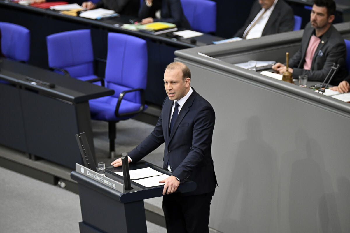 Preisendanz, David Dr. David Preisendanz, CDU/CSU, MdB, hält zum Epl. 07 „Bundesministerium der Justiz und Verbraucherschutz" eine Rede im Plenum.