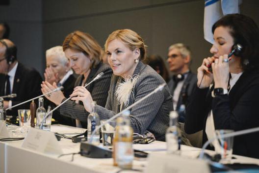 Klöckner, Julia; Bär, Dorothee Reichstagsgebäude, Protokollsaal