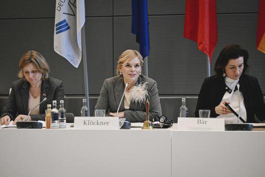 Klöckner, Julia; Bär, Dorothee Reichstagsgebäude, Protokollsaal