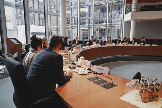 Rützel, Bernd Paul-Löbe-Haus; Ausschusssaal