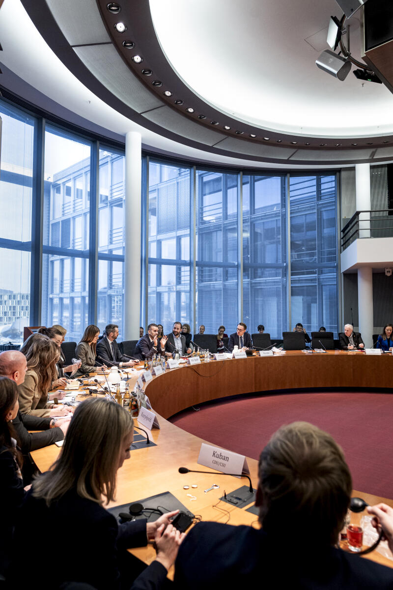 Spajić, Milojko , S.E., Premierminister Der Premierminister von Montenegro, Milojko Spajić, ist mit einer Delegation zu Gast im EU-Ausschuss. 