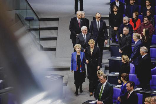 Klöckner, Julia; Steinmeier, Frank-Walter; Merz, Friedrich; Harbarth, Stephan; Bovenschulte, Andreas Reichstagsgebäude