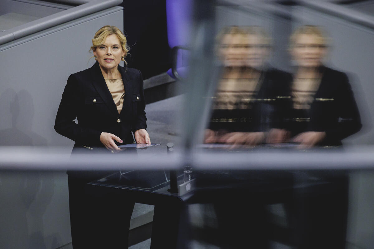Klöckner, Julia Gedenkstunde anlässlich des Tags des Gedenkens an die Opfer des Nationalsozialismus. Hier  Bundestagspräsidentin Julia Klöckner (im Bild), CDU/CSU, MdB, während ihrer Rede.