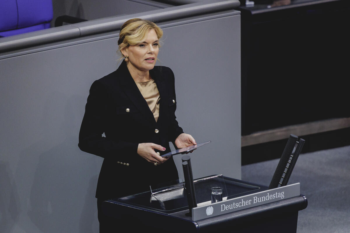 Klöckner, Julia Gedenkstunde anlässlich des Tags des Gedenkens an die Opfer des Nationalsozialismus. Hier  Bundestagspräsidentin Julia Klöckner (im Bild), CDU/CSU, MdB, während ihrer Rede.