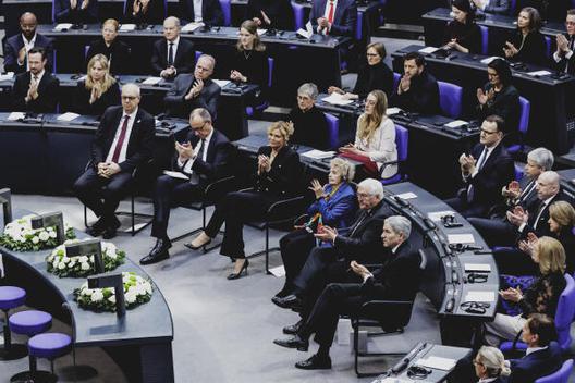 Klöckner, Julia; Steinmeier, Frank-Walter; Merz, Friedrich; Harbarth, Stephan; Bovenschulte, Andreas Reichstagsgebäude