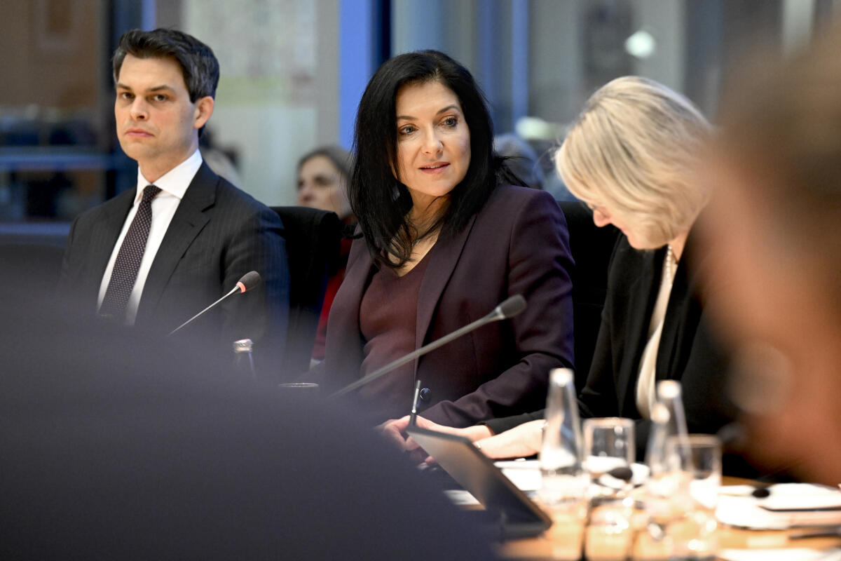 Reiche, Katherina Katherina Reiche, Bundesministerin für Wirtschaft und Energie, spricht in der nichtöffentlichen Ausschusssitzung für Tourismus