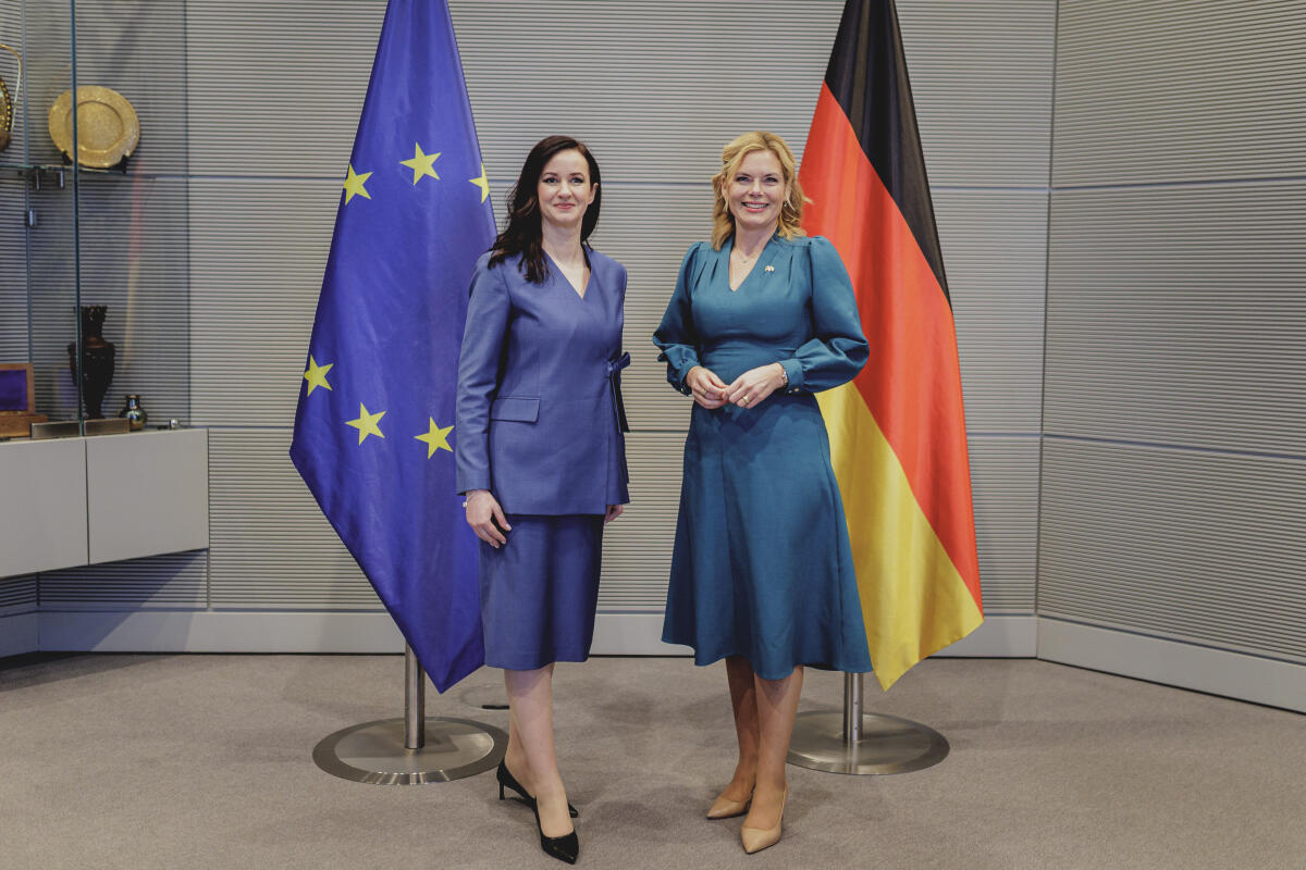 Klöckner, Julia Bundestagspräsidentin Julia Klöckner (r), CDU/CSU, MdB, empfängt die Ministerpräsidentin der Republik Litauen, Inga Ruginienė (l).