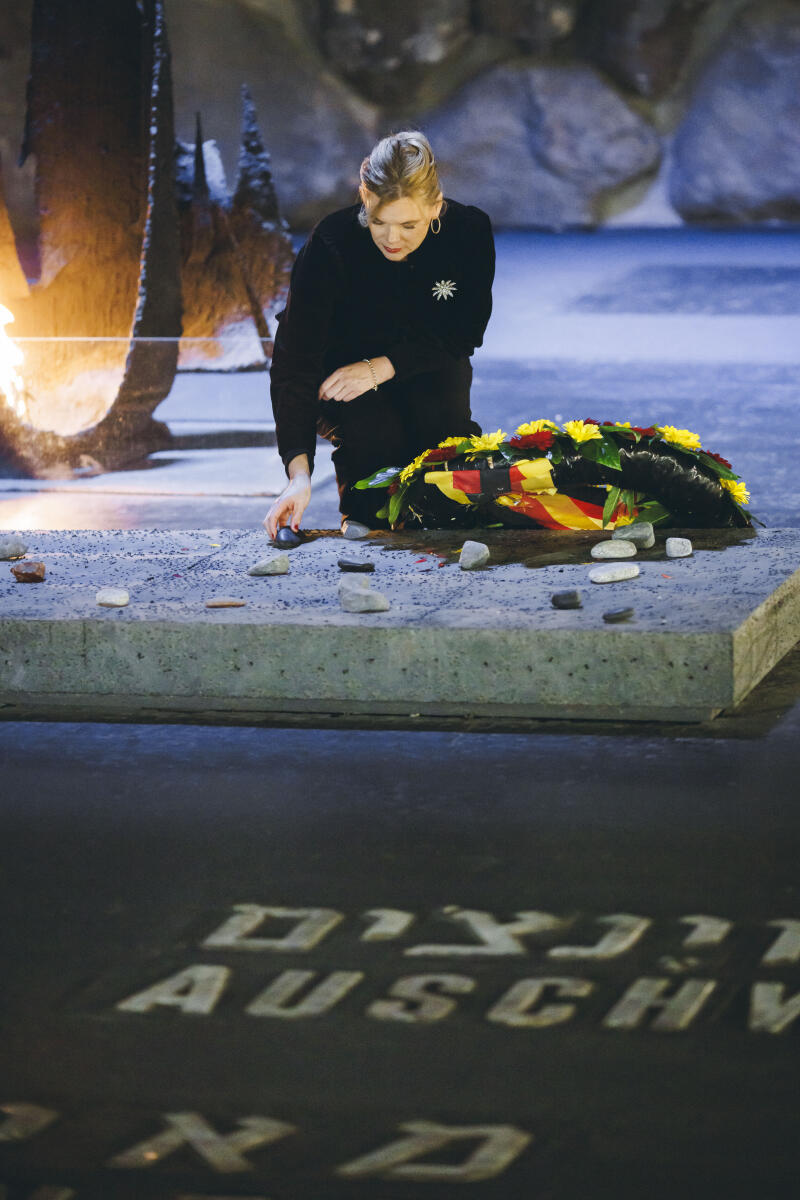Klöckner, Julia Bundestagspräsidentin Julia Klöckner (im Bild), CDU/CSU, MdB, reist nach Israel. Hier im Rahmen der Entzündung der ewigen Flamme und Kranzniederlegung in der Gedenkstätte Yad Vashem in Jerusalem.
