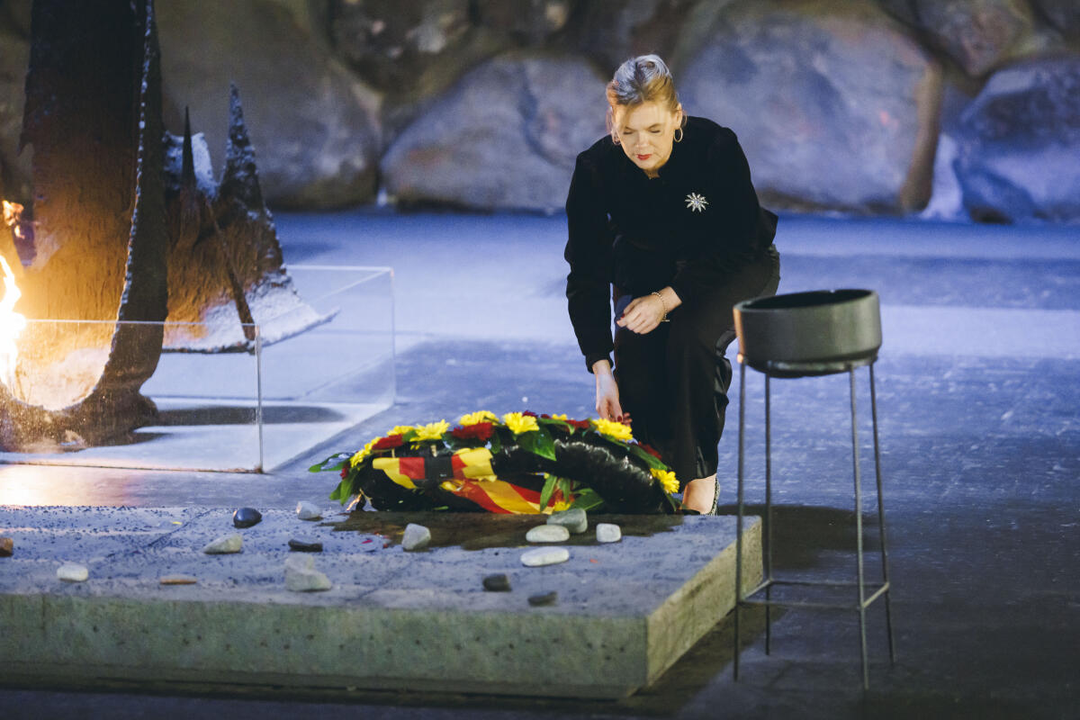 Klöckner, Julia Bundestagspräsidentin Julia Klöckner (im Bild), CDU/CSU, MdB, reist nach Israel. Hier im Rahmen der Entzündung der ewigen Flamme und Kranzniederlegung in der Gedenkstätte Yad Vashem in Jerusalem.