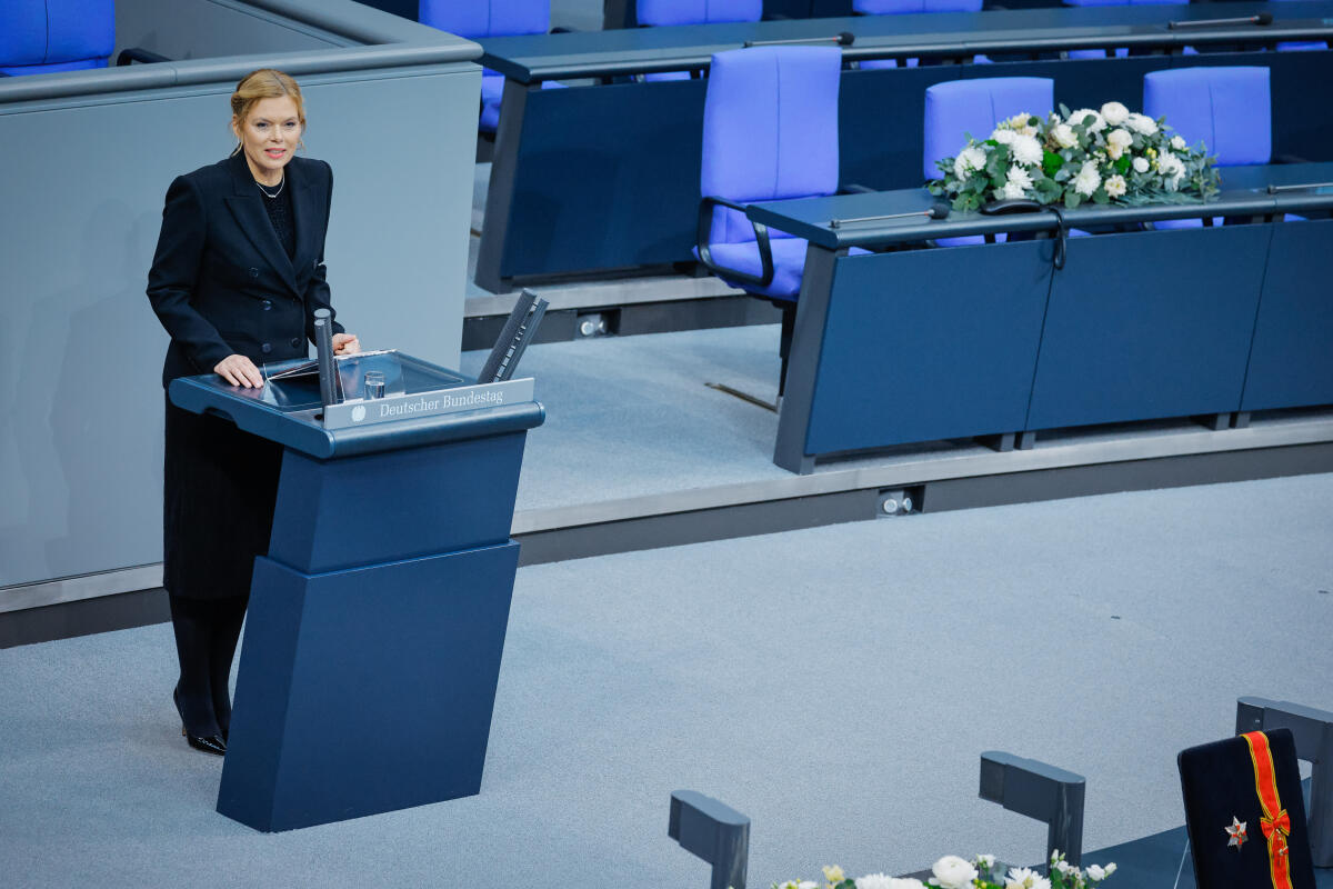 Klöckner, Julia Trauerfeierlichkeiten zu Ehren von Professorin Dr. Rita Süssmuth, Präsidentin des Deutschen Bundestages a. D. - Trauerstaatsakt: Begrüßungsansprache von Bundestagspräsidentin Julia Klöckner (im Bild), CDU/CSU, MdB.