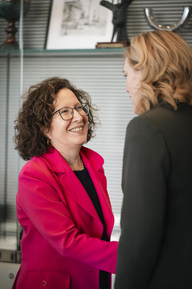 Klöckner, Julia Bundestagspräsidentin Julia Klöckner, CDU/CSU, MdB, empfängt SE, Vera Alexander, Botschafterin von Kanada, zum Antrittstermin.