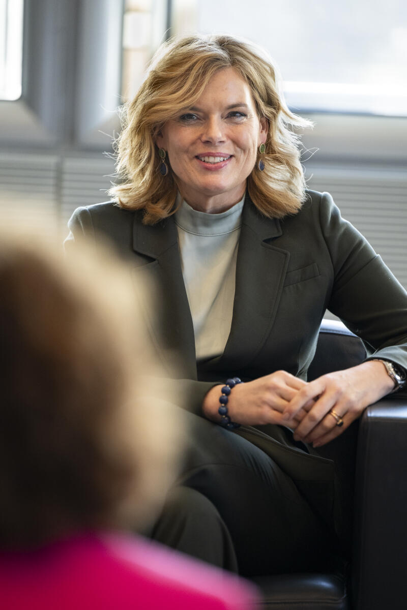 Klöckner, Julia; Alexander, Vera Bundestagspräsidentin Julia Klöckner, CDU/CSU, MdB, empfängt SE, Vera Alexander, Botschafterin von Kanada, zum Antrittstermin.