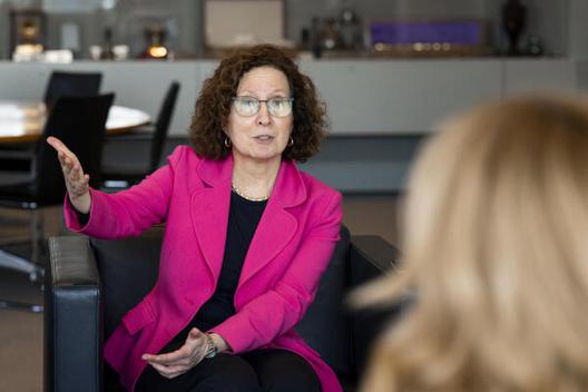 Klöckner, Julia; Alexander, Vera Reichstagsgebäude, Empfangsraum