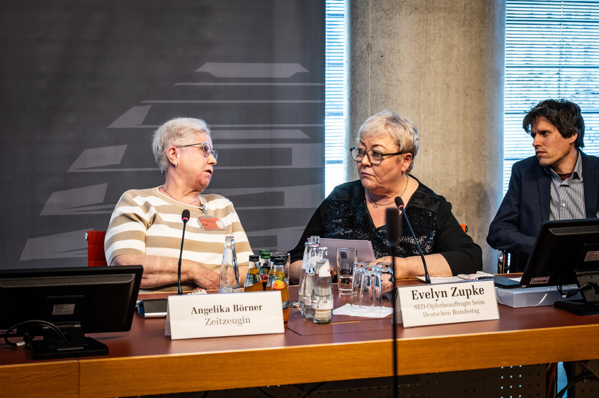 Zupke, Evelyn Fachgespräch der SED-Opferbeauftragten zum Thema „Scham und Angst: Zwangseinweisungen und Misshandlungen von jungen und minderjährigen Frauen in den sogenannten Tripperburgen der DDR"