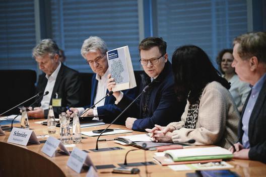 Winkelmeier-Becker, Elisabeth; Schneider, Carsten Paul-Löbe-Haus, Sitzungssaal