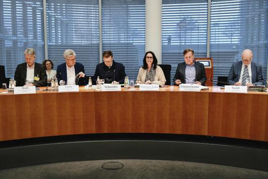 Winkelmeier-Becker, Elisabeth; Schneider, Carsten Paul-Löbe-Haus, Sitzungssaal