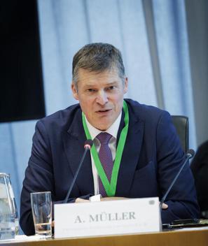  Marie-Elisabeth-Lüders-Haus, Anhörungssaal