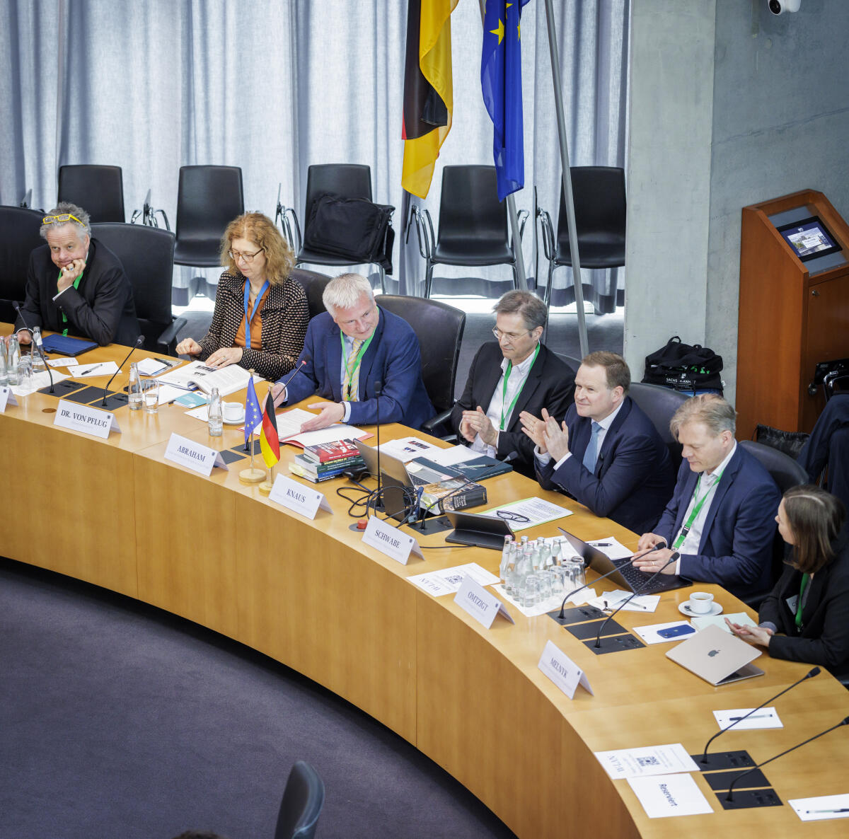 Abraham, Knut 75 Jahre Europäische Menschenrechtskonvention (EMRK): ein europäischer Triumph in Gefahr  - Hier (vlnr) Knut Abraham, CDU/CSU, MdB, Leiter der deutschen Delegation in der Parlamentarische Versammlung des Europarates (PVER), Gerald Kraus, Leiter der Europäische Stabilitätsinitiative, Frank Schwabe, SPD, MdB, und Pieter Omtzigt im Rahmen der Konferenz.