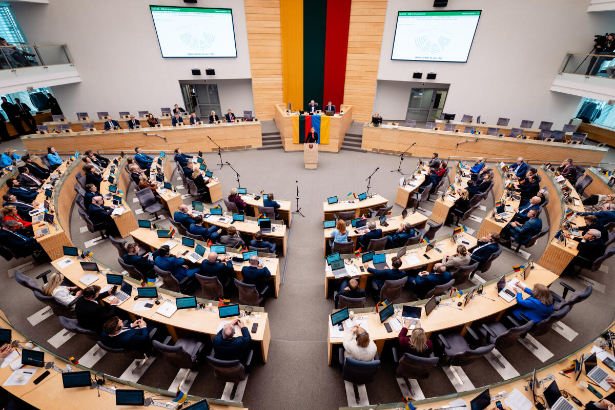 Klöckner, Julia Bundestagspräsidentin Julia Klöckner, CDU/CSU, MdB, reist nach Estland und Litauen. Hier eine Saalübersicht in Litauen während ihrer Rede vor der Seimas, dem litauischen Parlament.