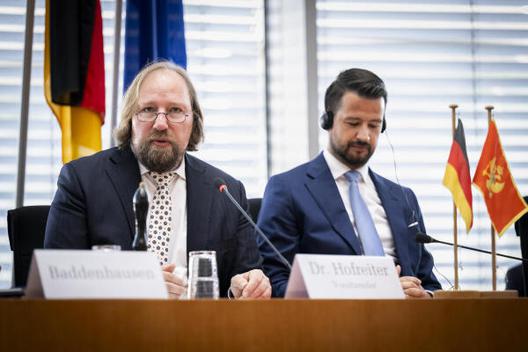 Hofreiter, Anton; Milatović, Jakov Paul-Löbe-Haus; Ausschusssaal