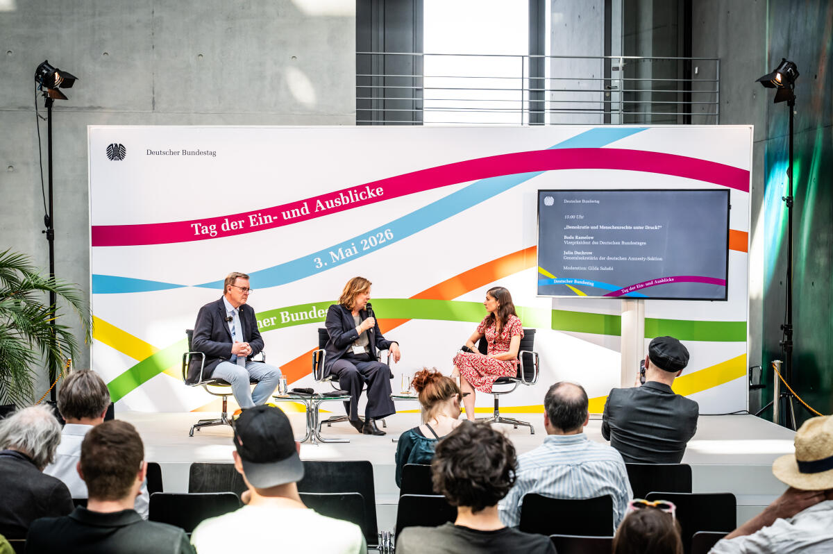  Tag der Ein- und Ausblicke (TEA) 2026 - Hier Podiumsdiskussion zum Thema "Demokratie und Menschenrechte unter Druck?" mit (VLNR:) Bundestagsvizepräsident Bodo Ramelow, Die Linke, MdB, Julia Duchrow, Generalsekretärin der deutschen Amnesty-Sektion und Gilda Sahebi, Moderatorin.