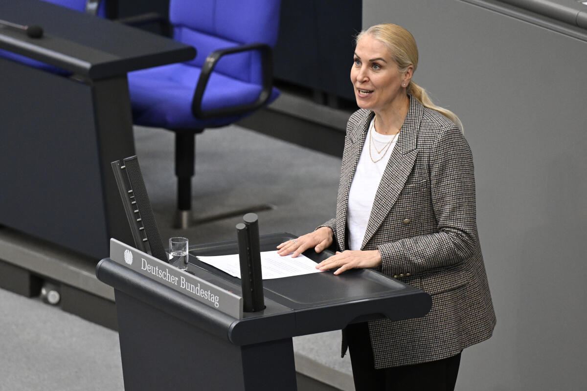 Strauss-Köster, Katja 78. Sitzung des Deutschen Bundestags, Dr. Katja Strauss-Köster, CDU/CSU, MdB, hält eine Rede zum TOP 23, Antrag der AfD zum Windenergieausbau.