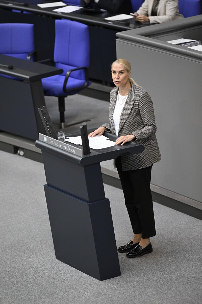 Strauss-Köster, Katja 78. Sitzung des Deutschen Bundestags, Dr. Katja Strauss-Köster, CDU/CSU, MdB, hält eine Rede zum TOP 23, Antrag  der AfD zum Windenergieausbau.
