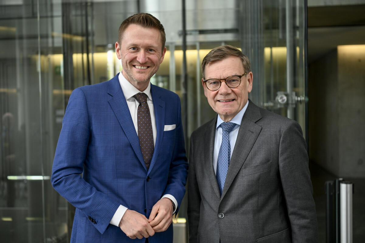 Stefinger, Wolfgang; Wadephul, Johann David Ausschussvorsitzender Dr. Wolfgang Stefinger, CDU/CSU, MdB empfängt den Bundesminister des Auswärtigen, Dr. Johann David Wadephul, CDU/CSU, MdB im Ausschuss für wirtschaftliche Zusammenarbeit und Entwicklung 