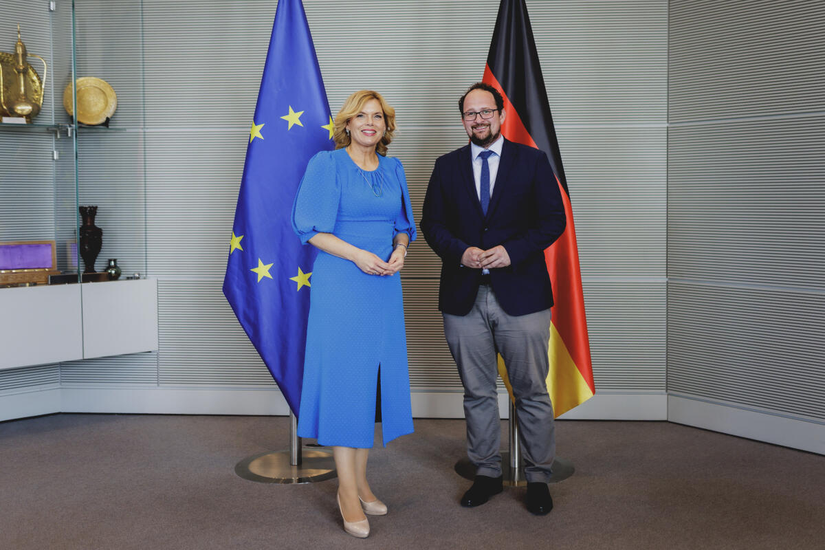 Klöckner, Julia Bundestagspräsidentin Julia Klöckner (l), CDU/CSU, MdB, empfängt Dr. Thadäus König (r), Präsident des Thüringer Landtages, zum Gespräch.