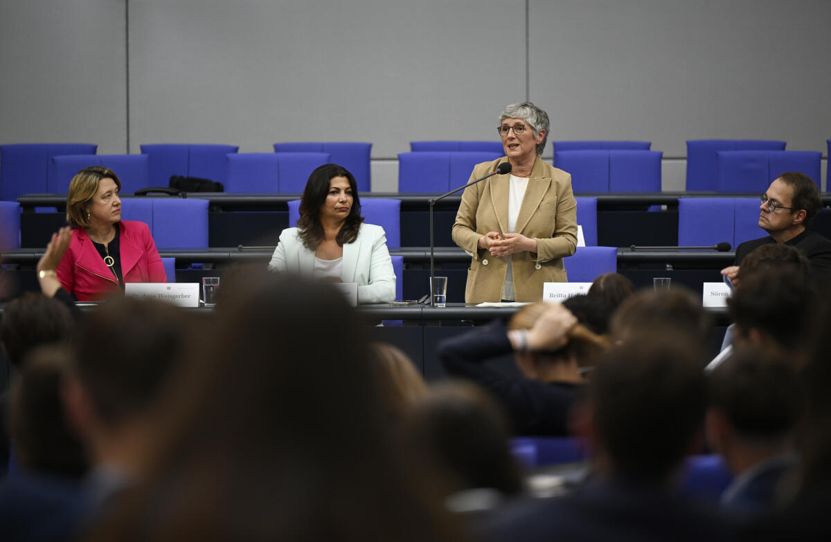 Haßelmann, Britta Jugend und Parlament im Deutschen Bundestag