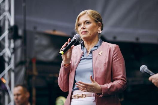 Klöckner, Julia Friedrich-Ebert-Platz